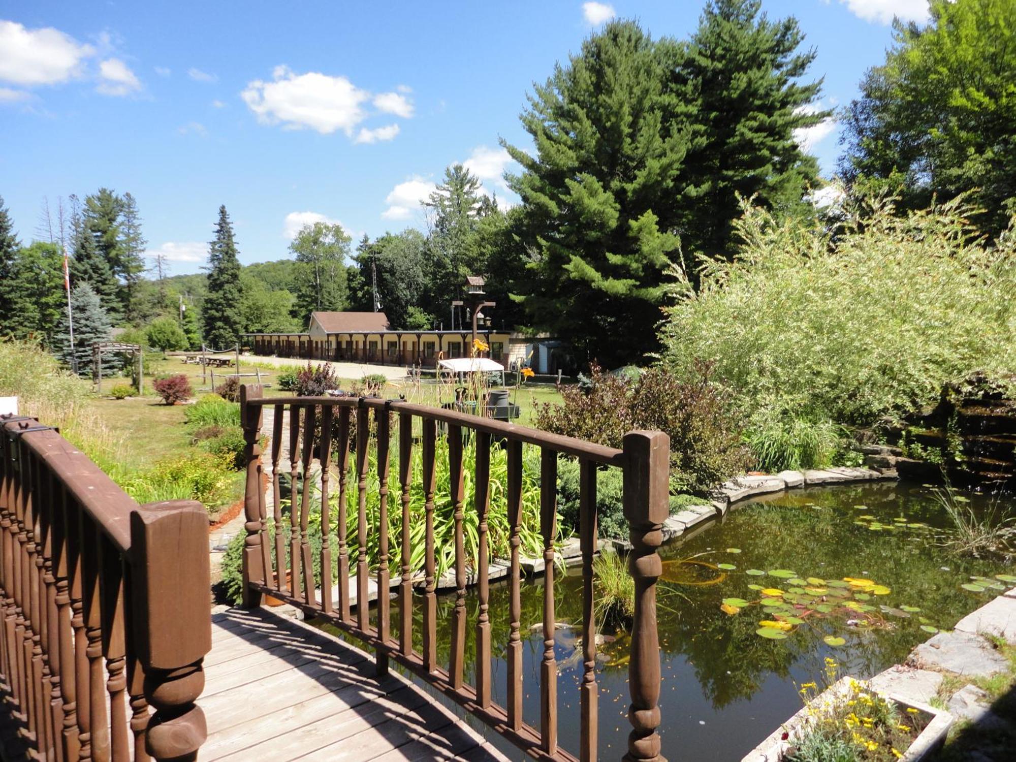 Dwight Riverside Inn Екстер'єр фото